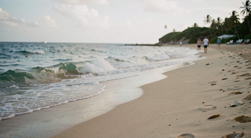 South coast beach breaks: sandbar shape beside peak selection